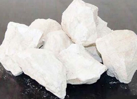 粉筆是用石灰粉生石灰.熟石灰做的嗎 粉筆是用石灰粉生石灰.熟石灰做的嗎